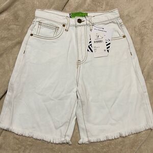 NWT- Sandrine Rose - 24